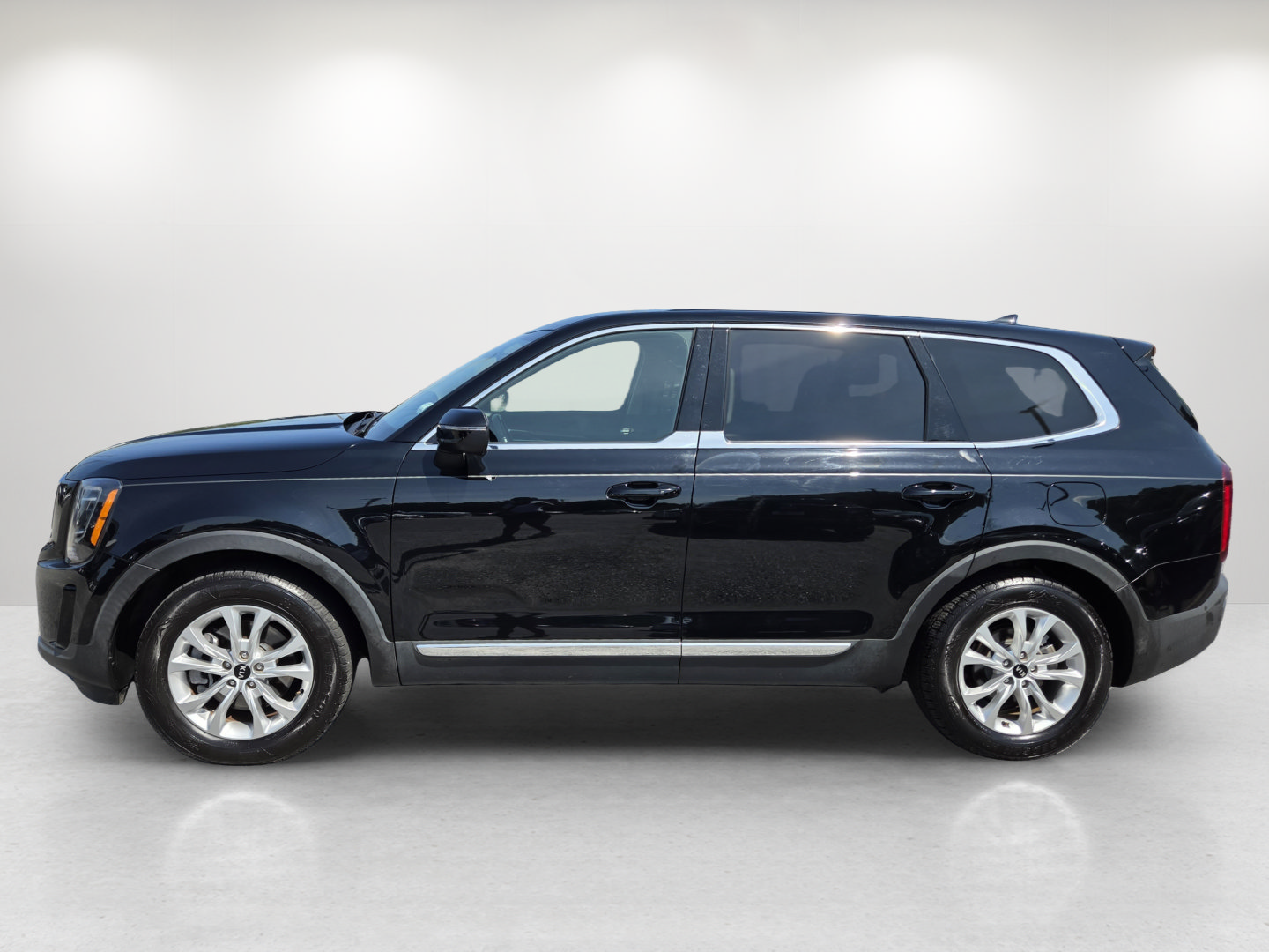Used 2020 Kia Telluride LX FWD image 8