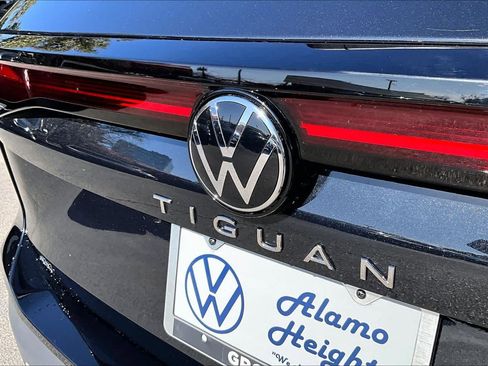 New 2026 Volkswagen Tiguan SE image 15