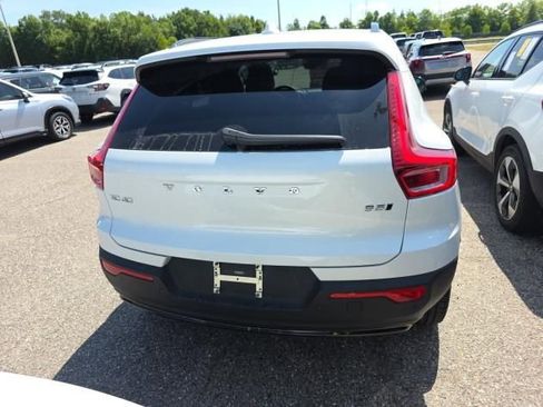 Used 2026 Volvo XC40 B5 Plus AWD/4WD image 5