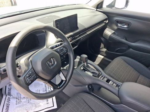 Used 2026 Honda HR-V LX image 4