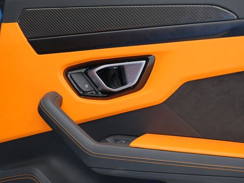 Used 2022 Lamborghini Urus image 40