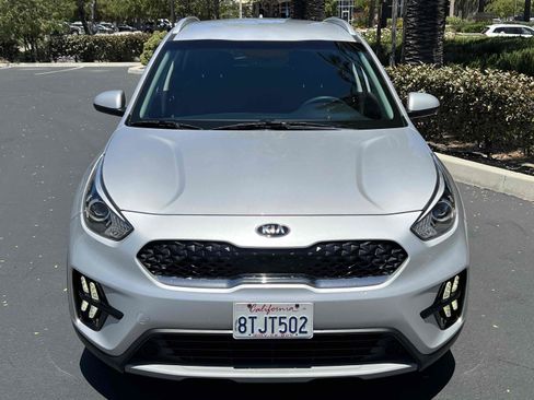 Used 2020 Kia Niro LX FWD image 40