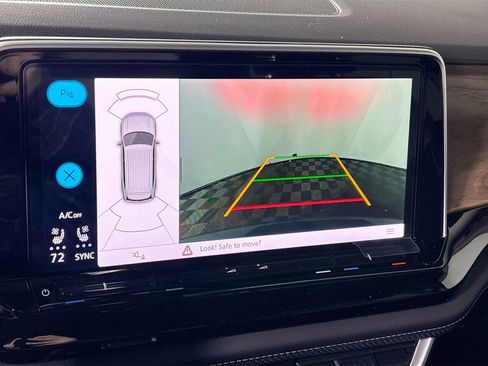 New 2026 Volkswagen Atlas SE image 16