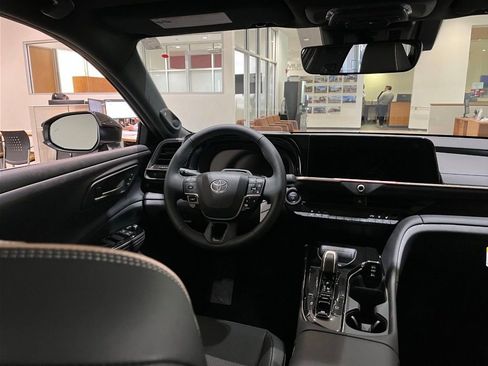 New 2026 Toyota Crown Platinum AWD/4WD image 39