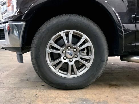 Used 2020 Ford F150 Lariat w/ FX4 Off-Road Package image 12