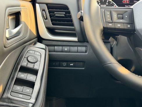 New 2026 Nissan Rogue SV FWD image 21