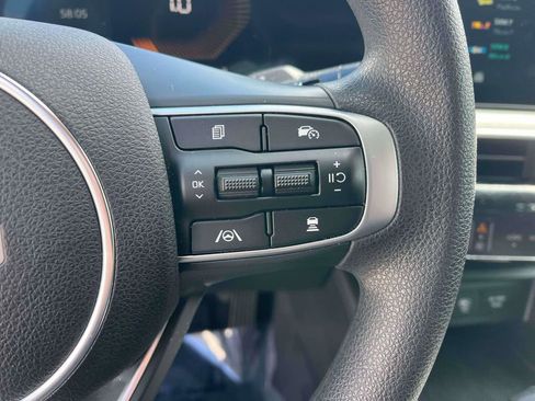 Used 2025 Kia K5 LXS image 17