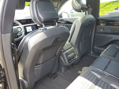 Used 2024 Lincoln Nautilus Reserve w/ Equipment Group 202A AWD/4WD image 28