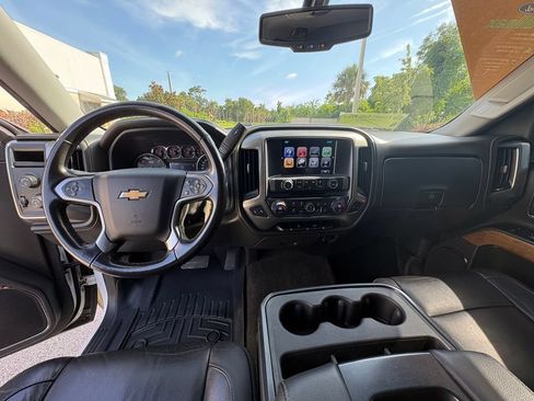 Used 2018 Chevrolet Silverado 1500 LTZ AWD/4WD image 8