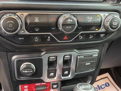 Used 2019 Jeep Wrangler Rubicon AWD/4WD image 18