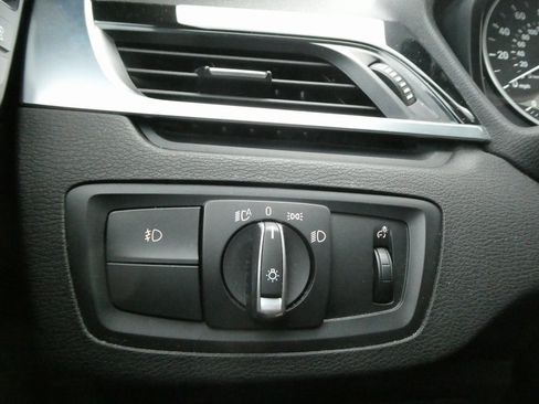 Used 2018 BMW X1 xDrive28i image 11