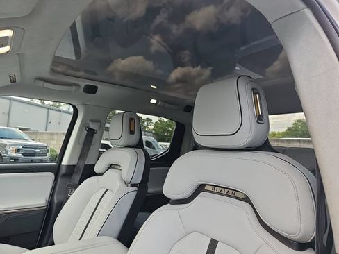Used 2022 Rivian R1T Adventure AWD/4WD image 15