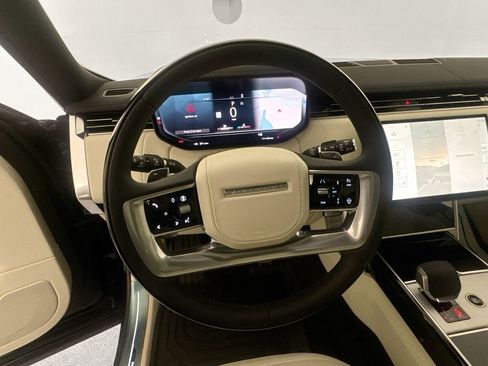 New 2026 Land Rover Range Rover Long Wheelbase SE AWD/4WD image 11