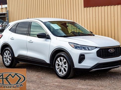 Used 2024 Ford Escape Active w/ Cold Weather Package image 1