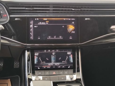 Used 2025 Audi Q7 3.0T Premium Plus AWD/4WD image 28