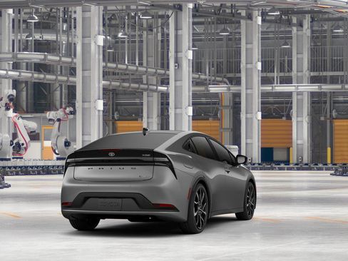 New 2026 Toyota Prius Plug-In Hybrid FWD image 9