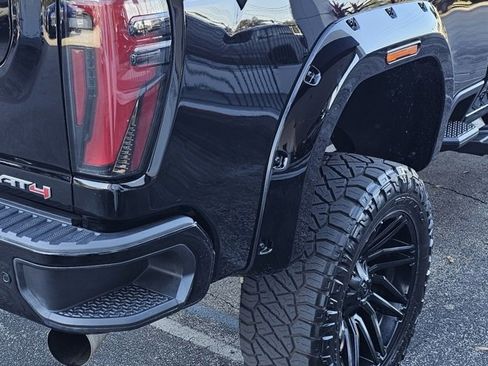 Used 2024 GMC Sierra 2500 AT4 w/ Technology Package image 12