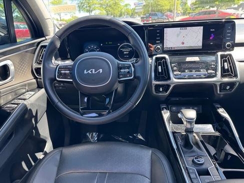 Certified 2023 Kia Sorento SX AWD/4WD image 13