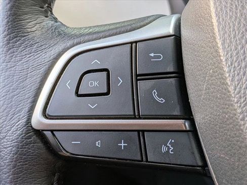 Used 2022 Toyota Sienna XLE image 12