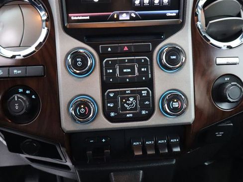 Used 2013 Ford F250 Lariat w/ Chrome Pkg image 22