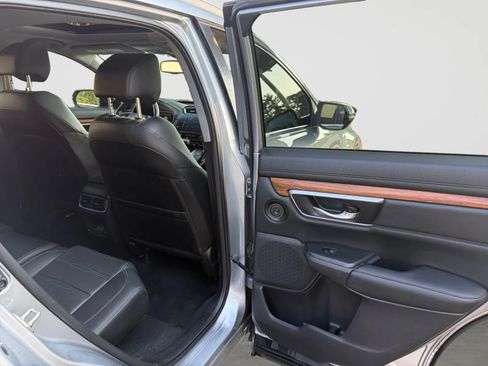 Used 2019 Honda CR-V Touring image 17