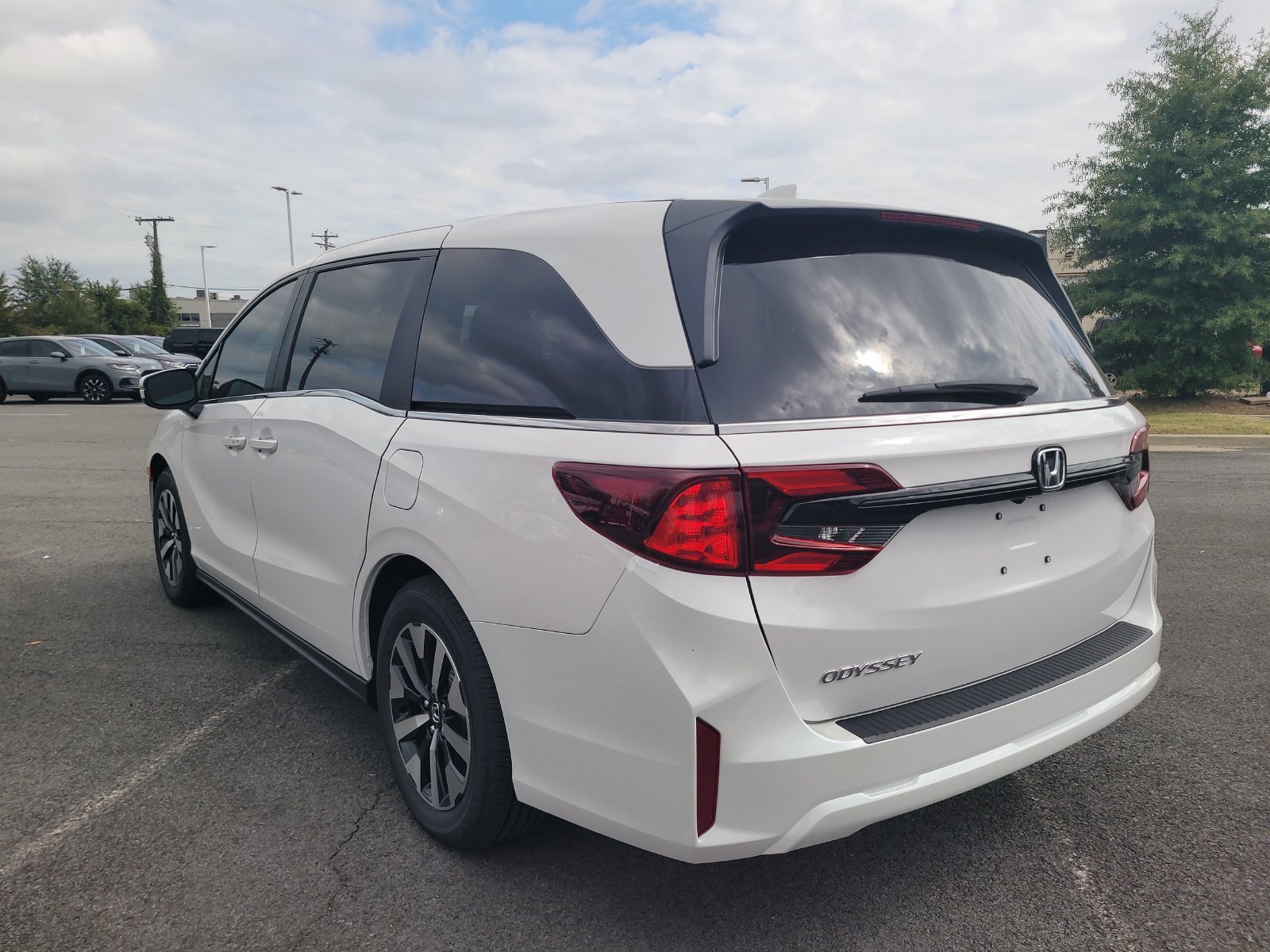 New 2027 Honda Odyssey EX-L image 5