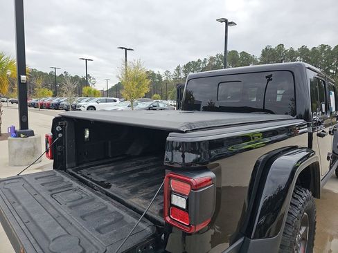 Used 2021 Jeep Gladiator Rubicon image 15