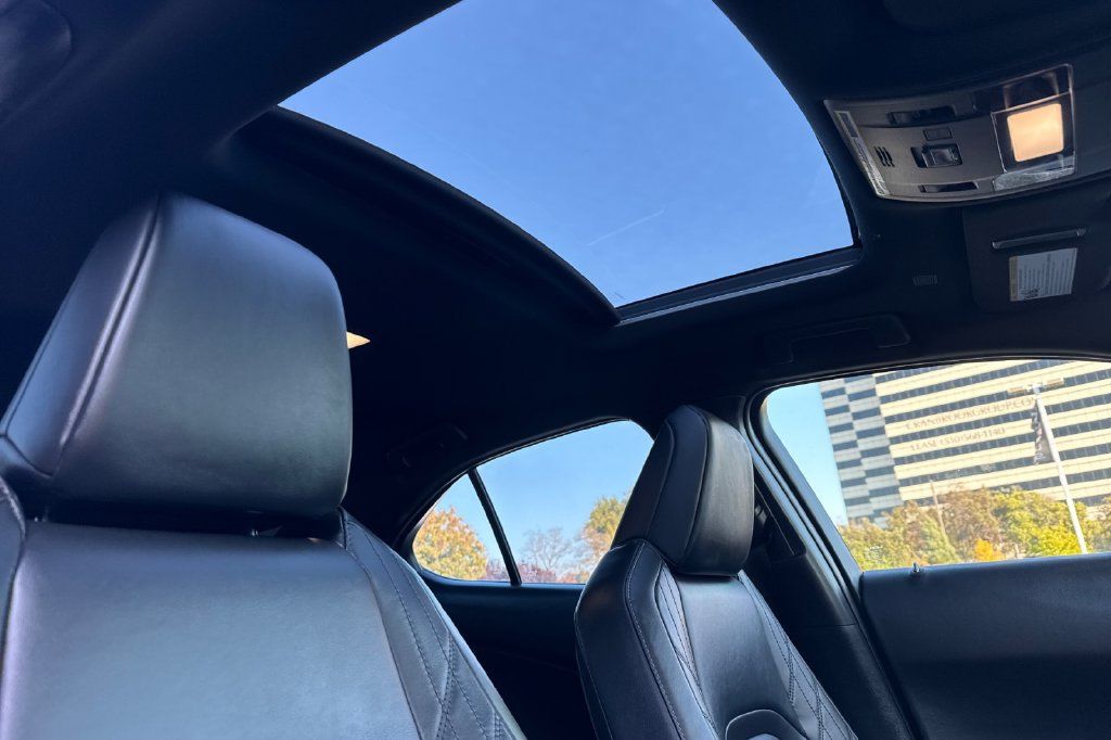 Used 2024 Lexus UX 250h FWD image 19