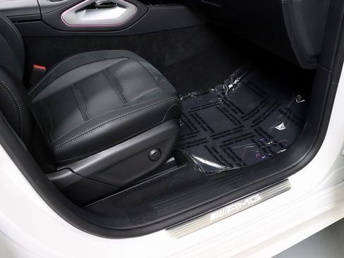 Certified 2025 Mercedes-Benz GLE 53 AMG 4MATIC Coupe image 40