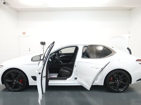 Used 2023 Genesis G70 3.3T w/ Sport Prestige Package image 29