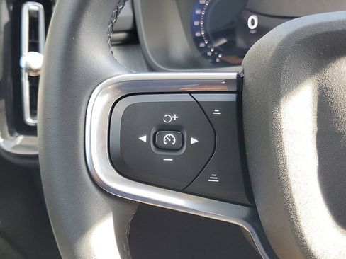 Certified 2026 Volvo XC40 B5 Plus AWD/4WD image 21