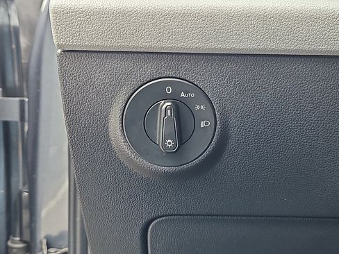 Certified 2022 Volkswagen Taos S image 10