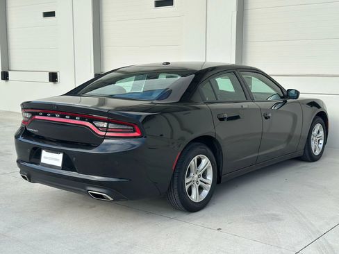 Used 2020 Dodge Charger SXT w/ Leather Interior Group image 5