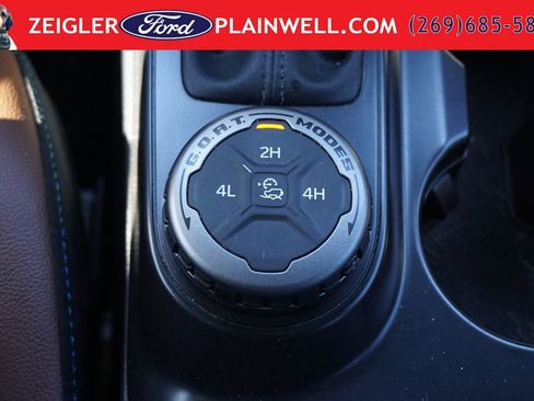 Used 2024 Ford Bronco Outer Banks AWD/4WD image 22