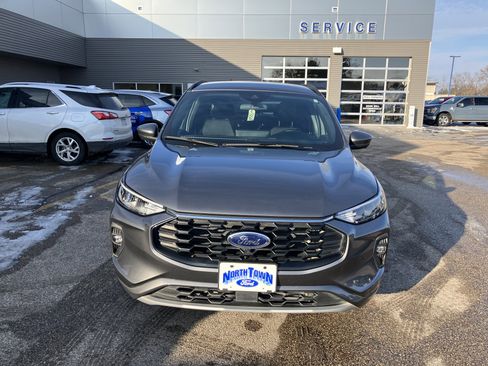 Used 2023 Ford Escape ST-Line Select w/ Tech Pack #2 image 3