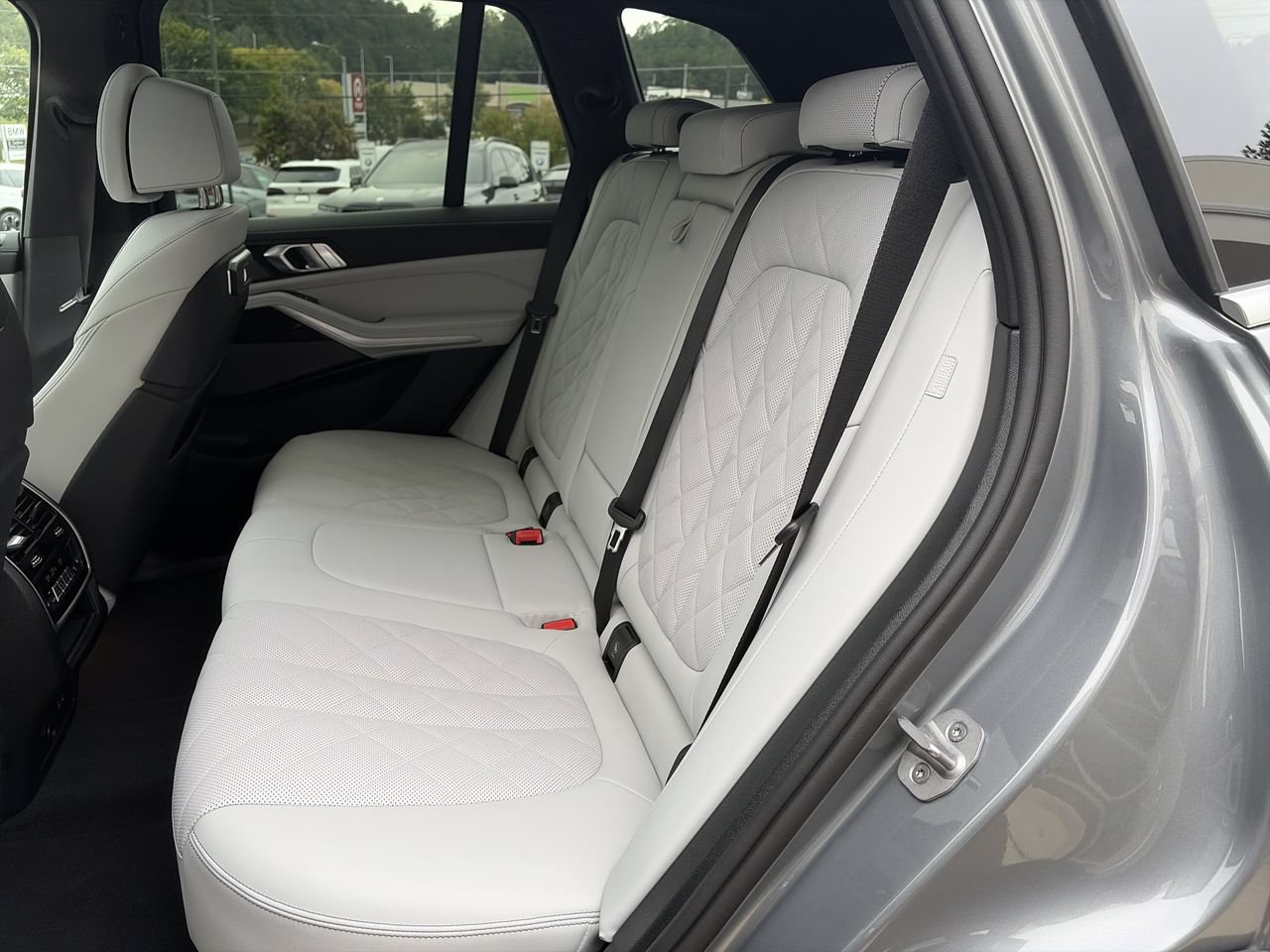 Used 2026 BMW X5 sDrive40i RWD image 32