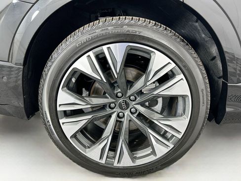 New 2026 Audi Q8 Premium Plus image 32