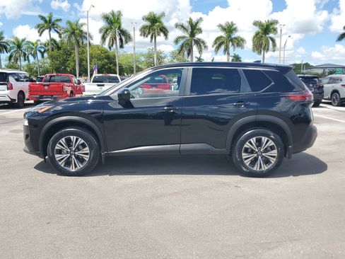 Used 2023 Nissan Rogue SV image 8