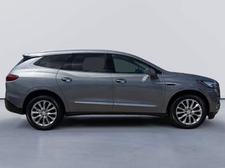 Used 2018 Buick Enclave Premium FWD video 2