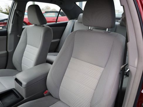 Used 2015 Toyota Camry XLE image 5