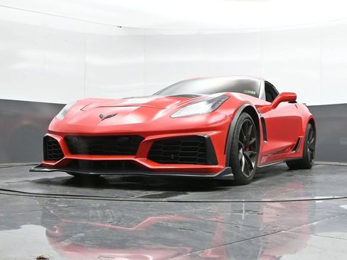 Used 2016 Chevrolet Corvette Z06 w/ 3LZ Preferred Equipment Group RWD image 45