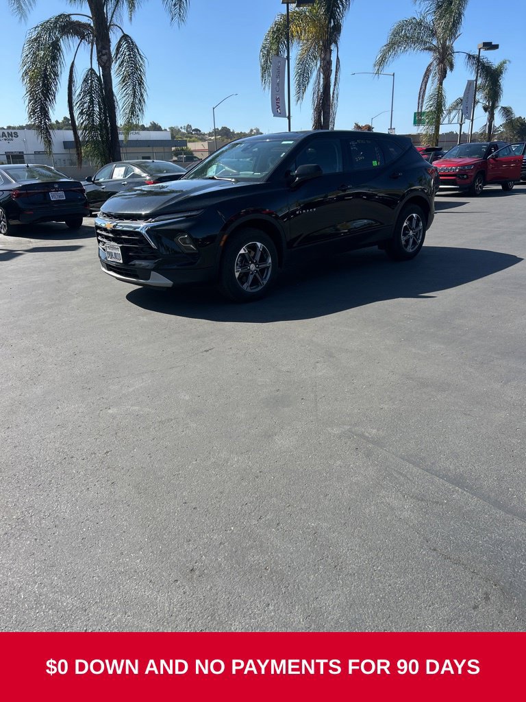 Used 2025 Chevrolet Blazer LT AWD/4WD image 1