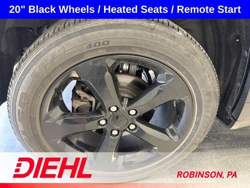 Used 2023 Jeep Grand Cherokee Altitude AWD/4WD image 8