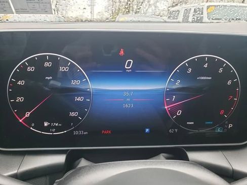Used 2026 Mercedes-Benz GLC 300 4MATIC image 32