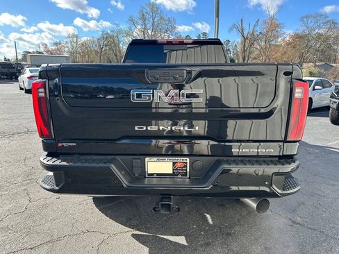 Used 2025 GMC Sierra 2500 Denali Ultimate image 7