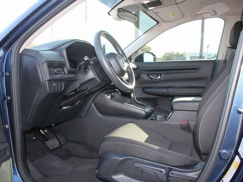 Used 2024 Honda CR-V LX image 11
