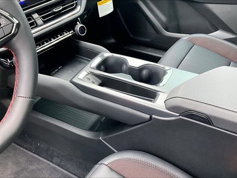 New 2025 Chevrolet Equinox EV RS image 8