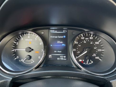 Used 2017 Nissan Rogue SL w/ SL Premium Package image 22