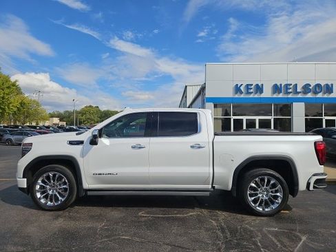 Used 2023 GMC Sierra 1500 Denali w/ Denali Reserve Package image 2