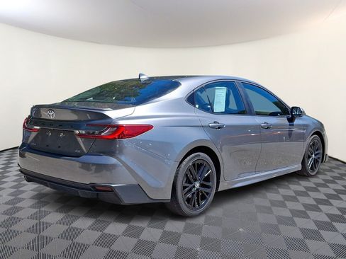 Used 2025 Toyota Camry SE FWD image 6